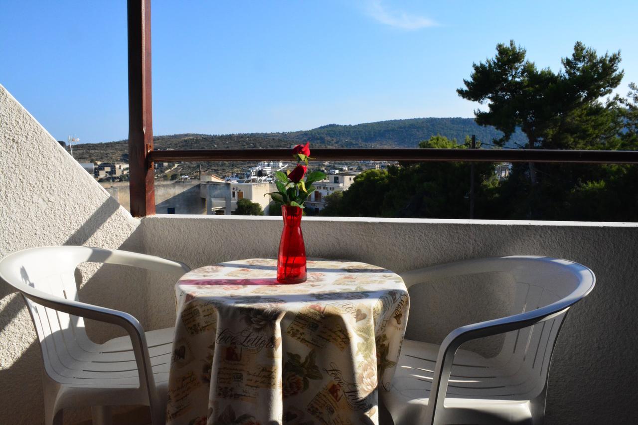 Voula Apartments Agia Marina  Exterior photo